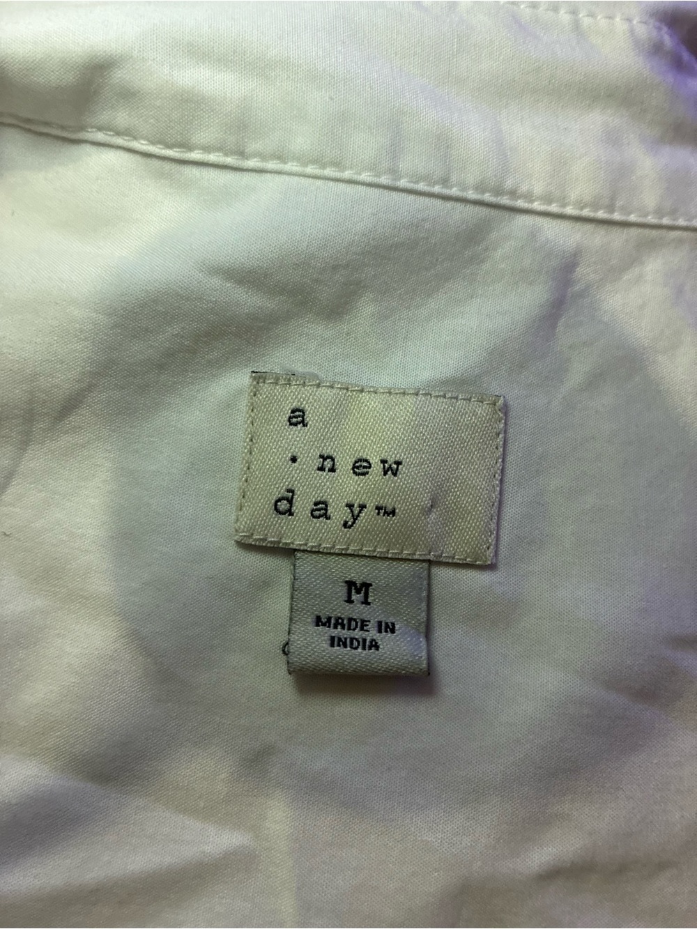 Classic White Button-Front Women's Jacket - Picture 2 of 3